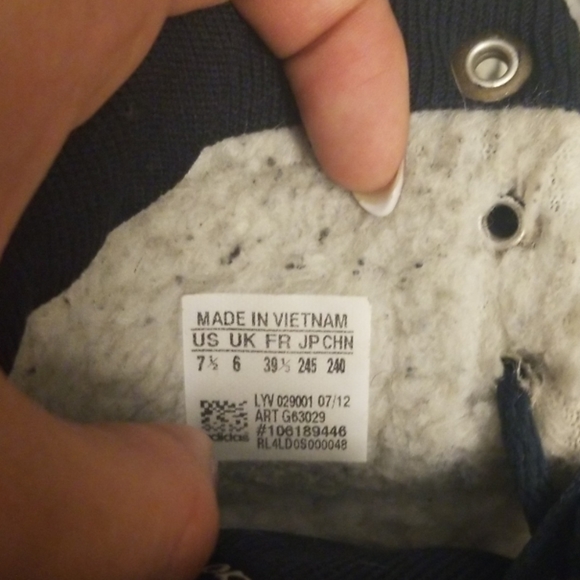 Shoes - Picture 5 of 5